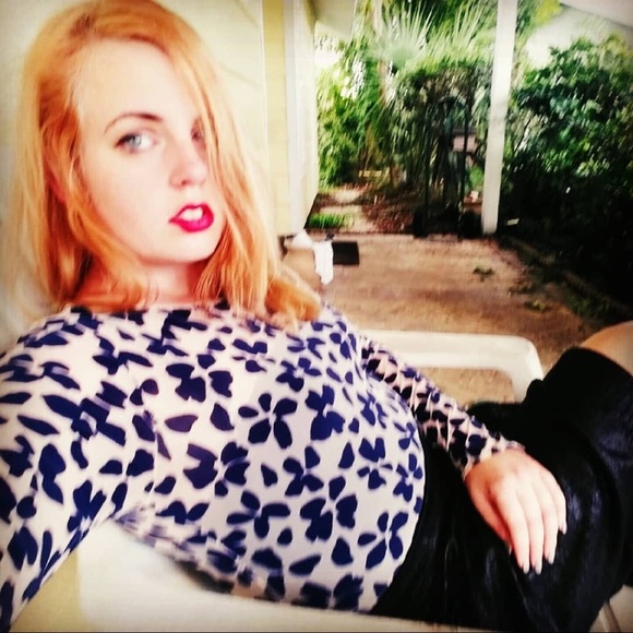 Meet your Posher, Sarah - Picture 1 of 1